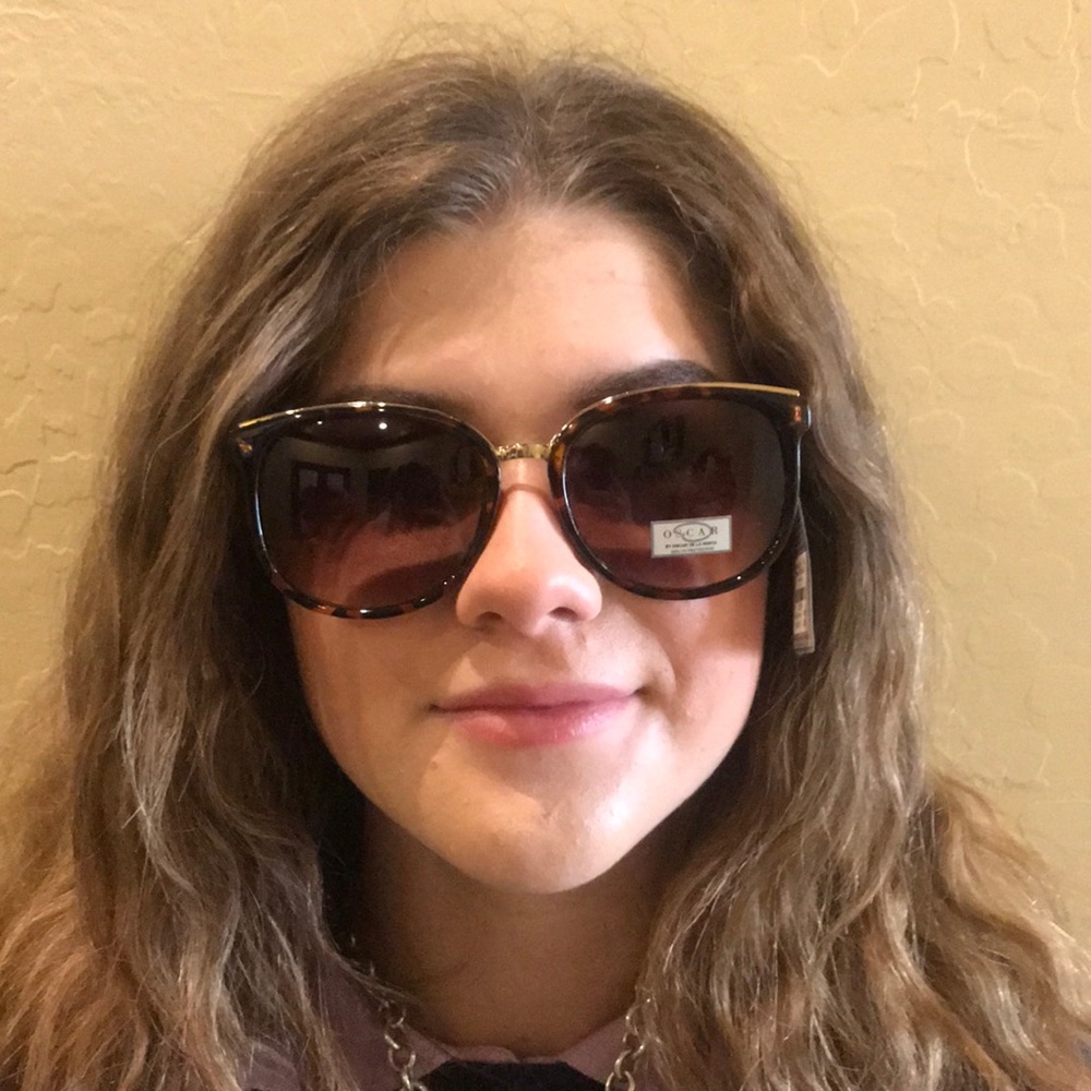 🌞NWT 🏝 Oscar De La Renta Sunglasses 🕶 - Picture 7 of 7